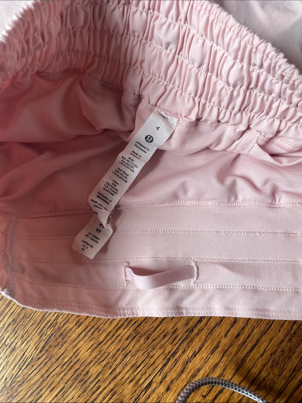 lululemon athletica Light Pink Hotty Hot High-Rise Lined Short 2.5" - Picture 5 of 5